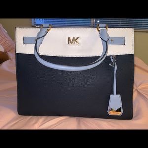 BRAND NEW Michael Kors purse